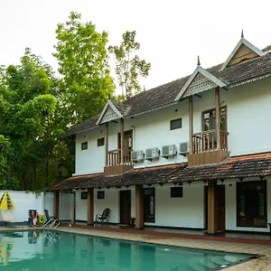 Vajra Ayurveda And Yoga Retreat , Kochi India