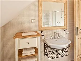 B&B Dvor Tacen Ljubljana Bed & Breakfast